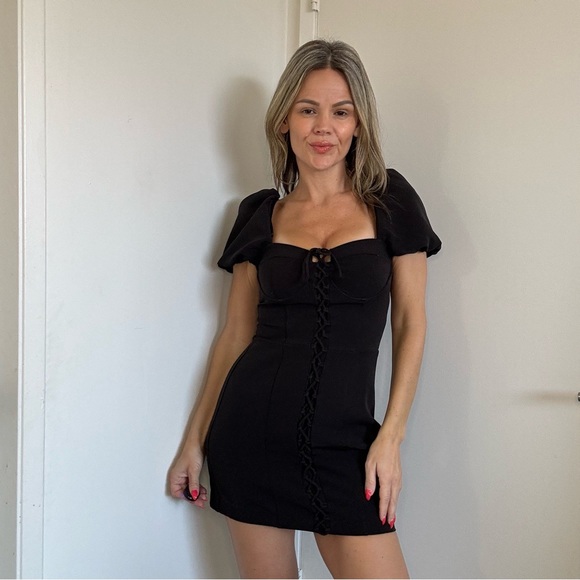 Zara Dresses & Skirts - New Zara Puff Sleeve Dress Black